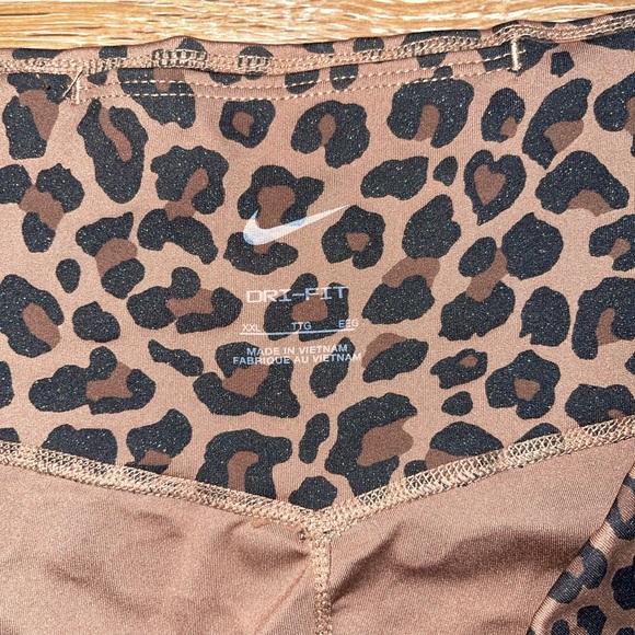 ✔️NIKE✔️ Dri Fit - Plus Size Leopard Leggings - Picture 6 of 8